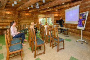 Seminariruum toolide ja inimestega