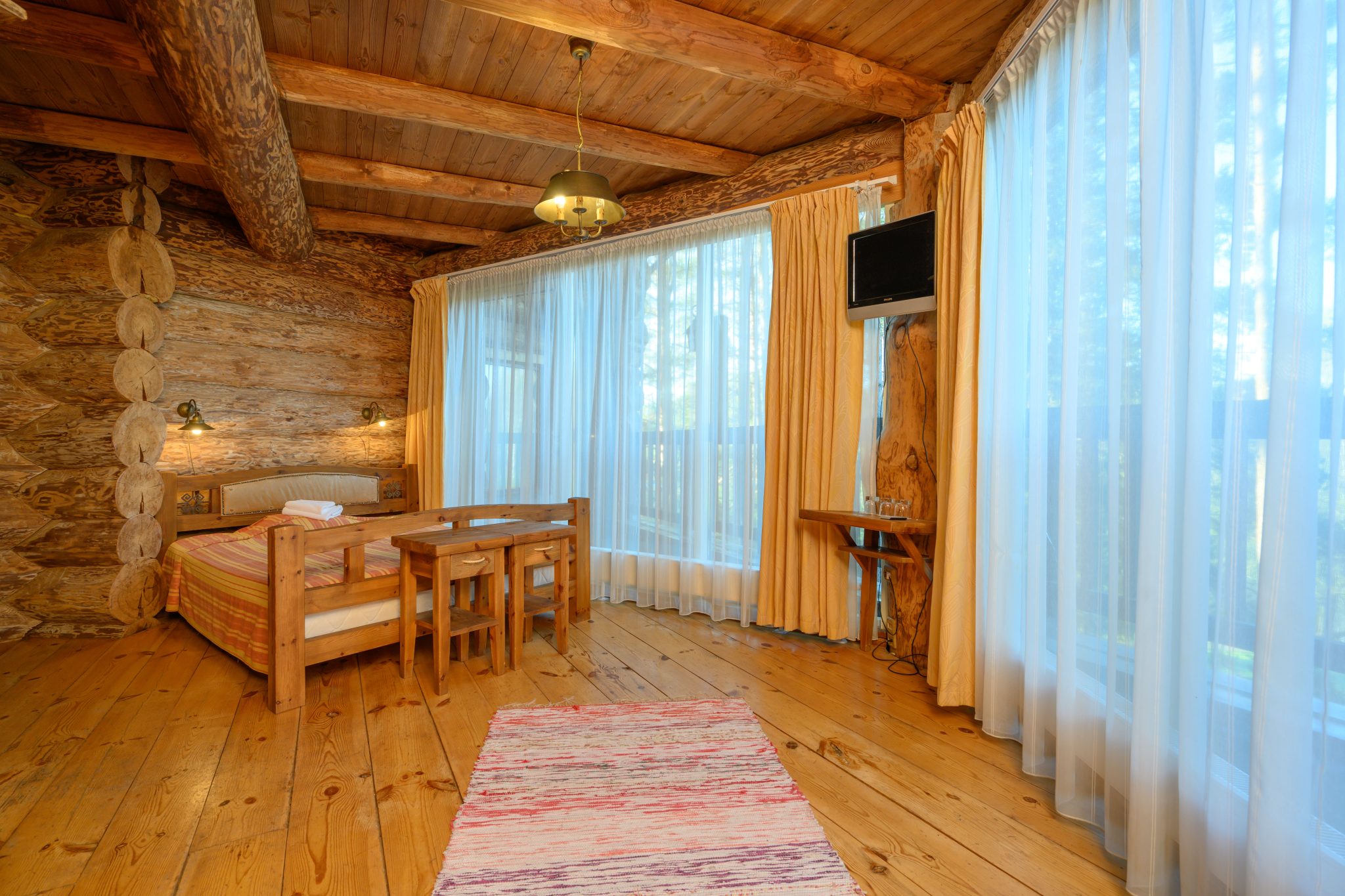 Peretuba vaatega jõele